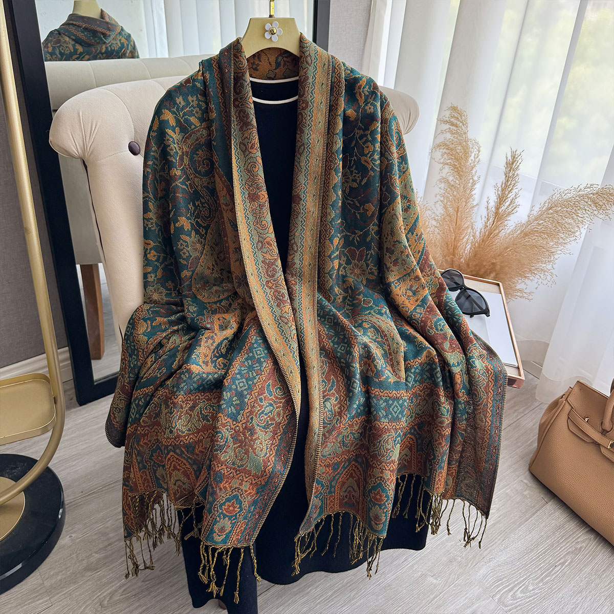إكسسوار شعر نسائي على الطراز ا - مراجعة Ethnic Fashion Runway وسعره