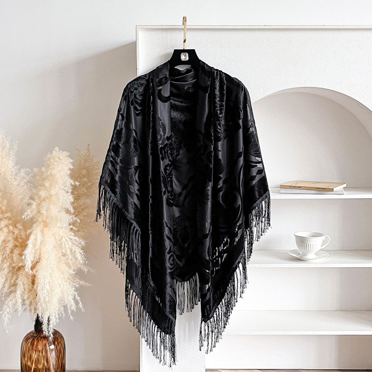 شال مخملي عتيق الطراز بتطريز ز - مراجعة Winter Ethnic Fashion For Women وسعره