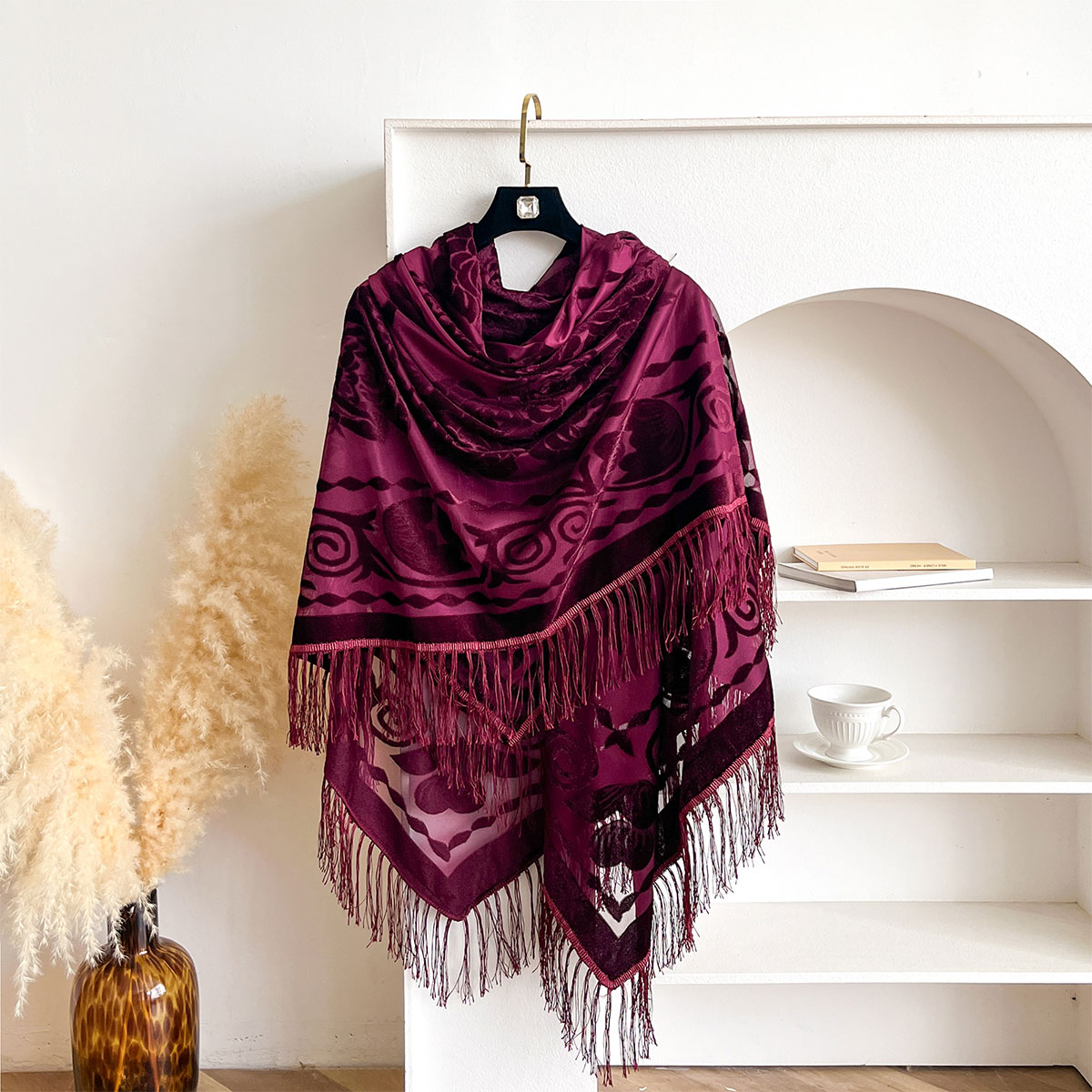 شال مخملي عتيق الطراز بتطريز ز - مراجعة Winter Ethnic Fashion For Women وسعره